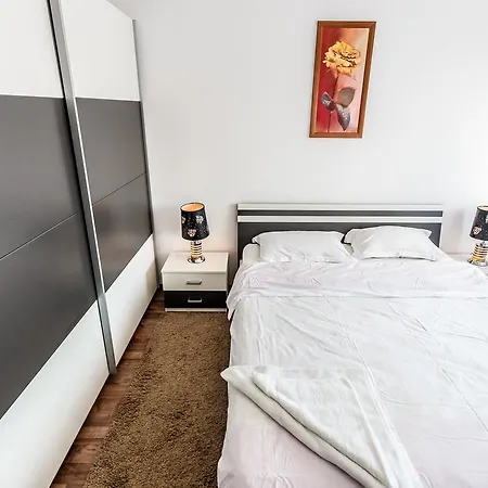 Alba Iulia Square12 Apartment *