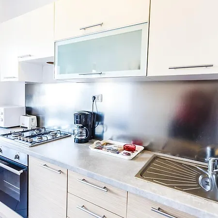 Apartment Alba Iulia Square12 *