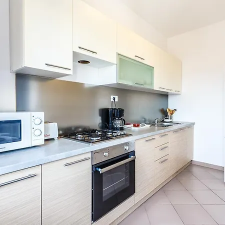 Apartamento Alba Iulia Square12 *